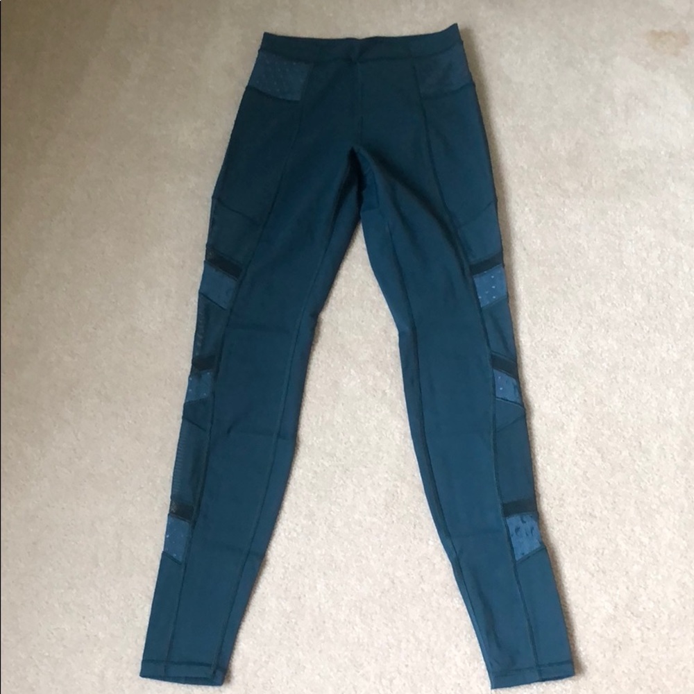 Lululemon Just Breathe pants size 6 EUC